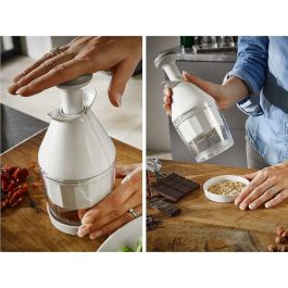 Leifheit Chopper Comfort & Clean, Picador de Alimentos con Empujador Flexible y Cuchilla Giratoria, Fácil Limpieza