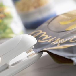 Selladora de Bolsas con Cúter y Colgador Baseyl InnovaGoods Selladora de Bolsas con Cúter y Colgador Baseyl InnovaGoods