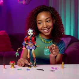 Muñeca monster high muñeca jinafire con accesorios. Muñeca monster high muñeca jinafire con accesorios.