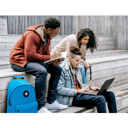 Antartik Mochila Azul con Asas Acolchadas, Bolsillos con Cremallera, Compartimento para Portátil y Dimensiones 310x160x410 mm