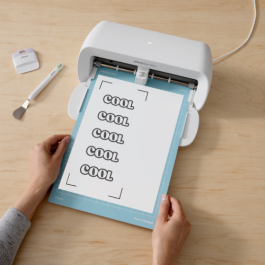 Cricut 2010363 Vinilo de Transferencia Térmica Liso, 12 Hojas 210x297 mm, Compatible con Cricut Maker, Explore y Joy Xtra