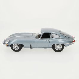 Coche Bburago GT-Jaguar "E" Coupe (1961) 1:18