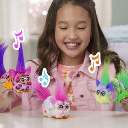 HASBRO Mini Furby Berry-Cup-Cake Furblet con Cuerpo Extensible, Música y Sonidos Divertidos
