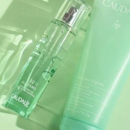Caudalie (205/009) EAU DES VIGNES Gel de Ducha Hidratante sin Jabón con Aloe Vera, pH Neutro y Fragancia Fresca 200 ml
