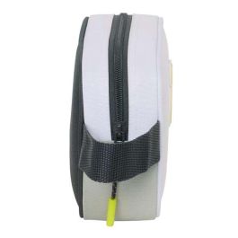 Neceser de 22 cm real madrid equip. 25/26 22x13,5x8 cm Neceser de 22 cm real madrid equip. 25/26 22x13,5x8 cm
