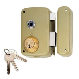 Lince Cerradura sobreponer con cilindro 5056b, entrada 70mm, mano derecha 95056bhe70d, con tubo de defensa giratorio y 3 llaves serreta Precio: 53.99000035. SKU: S7919281
