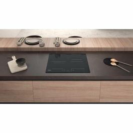 HOTPOINT - HQ5660SNE - Placa de inducción - 4 fuegos - 7200W - L60 cm - Revestimiento de vidrio negro HOTPOINT - HQ5660SNE - Placa de inducción - 4 fuegos - 7200W - L60 cm - Revestimiento de vidrio negro