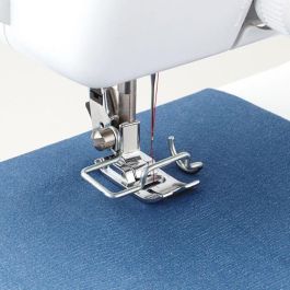 Brother KE14SVM1 Máquina de Coser Mecánica, 14 funciones, para todo tipo de telas, fácil de usar con protección para los dedos e iluminación LED Brother KE14SVM1 Máquina de Coser Mecánica, 14 funciones, para todo tipo de telas, fácil de usar con protección para los dedos e iluminación LED