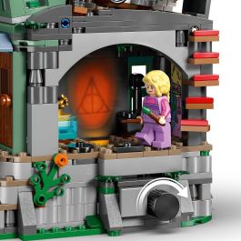 LEGO Harry Potter Casa de Luna Lovegood 76467, Modelo de Casa Original con 5 Minifiguras y Ladrillo de Luz, Juego de Construcción para Niños +10 Años