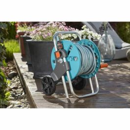 Gardena Aquaroll S Enrollador de manguera sobre ruedas con 40m manguera Ø13mm, mango telescópico, antigoteo, resistente a heladas.
