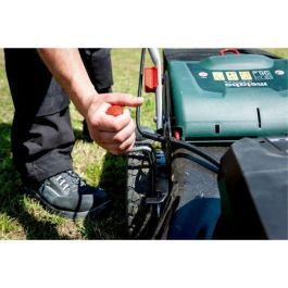 Metabo RM 36-18 LTX BL 46 Cortacésped a batería 18V, ancho de corte 46 cm, colector 55L, 7 alturas 25-80 mm Metabo RM 36-18 LTX BL 46 Cortacésped a batería 18V, ancho de corte 46 cm, colector 55L, 7 alturas 25-80 mm