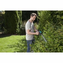 Gardena EasyCut 450W Cortadora de setos eléctrica, motor 450W, 50 cm de corte, 18 mm Ø, ligera y potente Gardena EasyCut 450W Cortadora de setos eléctrica, motor 450W, 50 cm de corte, 18 mm Ø, ligera y potente