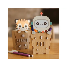 Wondee Portalápices Personalizable de Madera Robot, Cubilete Infantil para Lápices y Útiles Escolares, 10x19 cm, Materiales Sostenibles
