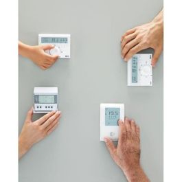 Delta Dore Deltia 8.33 Programador de Radio por Cable Piloto de 1 a 3 Zonas - Programación Personalizable