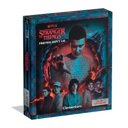 Clementoni CLE8005125529704 Stranger Things Los Amigos Nunca Mienten Juego de Mesa