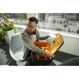 HP Mochila para portátil Creator 16.1 pulgadas, resistente al agua para llevar tu estudio, diseño ligero