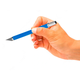 Q-connect Bisturi Metálico con Goma y 5 Cuchillas de Repuesto - Blíster 1 Unidad