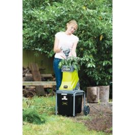 Ryobi Trituradora de Jardín Eléctrica 2500W con Bandeja Portacuchillas y Contenedor 40L, Molienda 45mm, Relación 10:1