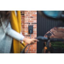 Zaptec Go Cargador de Pared para Vehículo Eléctrico 22kW Negro Asfalto Universal WiFi/4G, el más seguro y fácil de instalar