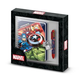 Pack de Diario A5 + Bolígrafo 6 Colores Battle Marvel Los Vengadores Azul Precio: 11.49999972. SKU: B1EWX3EVX7