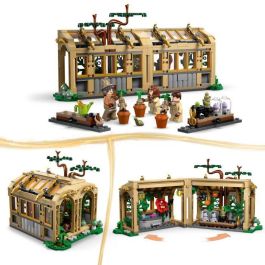 LEGO 76445 Harry Potter Castillo de Hogwarts: Clase de Herbología - Juguete para niños de 8 años