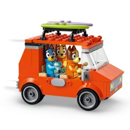 Lego Bluey Excursión Familiar a la Playa con Bluey, Bingo y Mamá, Juguete Interactivo Preescolar +4 años
