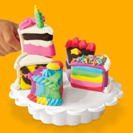 Hasbro Mi Horno de Pasteles Play-Doh con 11 Botes de Plastilina y Accesorios para Niños +3 Años