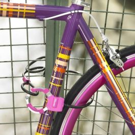 Master Lock 8275EURDPRO Cable antirrobo con esposas de 1 m x 8 mm, acero trenzado de vinilo para bicicletas y patinetes