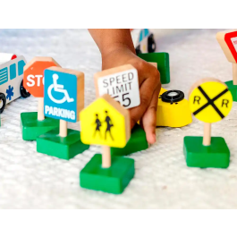 Imaginovo Juego Infantil de Madera Vehículos y Señales de Tráfico +3 Años 16 Piezas 30x22x4cm