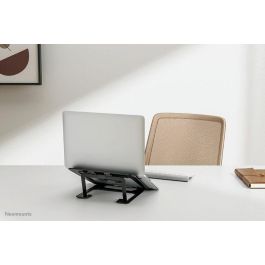 Neomounts NSLS085BLACK Soporte Plegable para Portátil de 10-17", Ajustable en Inclinación, Compacto, Negro