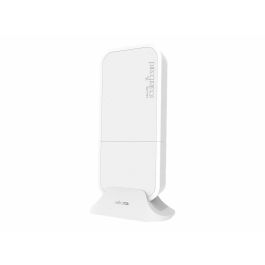 MikroTik Small weatherproof Dual Band 2.4 / 5 GHz wireless access point with LTE antennas and miniPCI-e slot Precio: 225.98999995. SKU: B14JH6R5QV