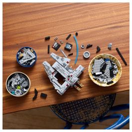 LEGO Star Wars Millennium Falcon 75375 Halcón Milenario Juego de Construcción 921 Piezas