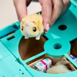 Little Live Pets Cobaya Mamá Interactiva con Casa de Lujo, +20 Sonidos y 3 Crías Bebés Sorpresa Recién Nacidas 33 cm