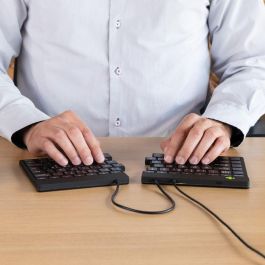 R-Go Tools R-Go Split Break Ergonomic Keyboard, QWERTY (Nordic), black, wired R-Go Tools R-Go Split Break Ergonomic Keyboard, QWERTY (Nordic), black, wired