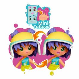 Figura pinypon top con moto. incluyen unas gafas y un casco. Figura pinypon top con moto. incluyen unas gafas y un casco.