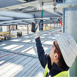 Llave de impacto a batería BOSCH 18V GDS 18V-300 solo L-BOXX