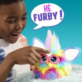 Furby Tie Dye, 15 accesorios, peluche interactivo para niñas y niños, animatrónico activado por voz, a partir de 6 años Furby Tie Dye, 15 accesorios, peluche interactivo para niñas y niños, animatrónico activado por voz, a partir de 6 años