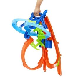 Hot Wheels Pista Big Air Crash - Incluye Coche Escala 1:64 - Medidas 68,7x62,5x85,9 cm - Edad +5 años - Requiere Pilas