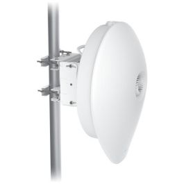 Ubiquiti 5/60 GHz, PtP, GPS, RJ-45, SFP+, PoE Ubiquiti 5/60 GHz, PtP, GPS, RJ-45, SFP+, PoE