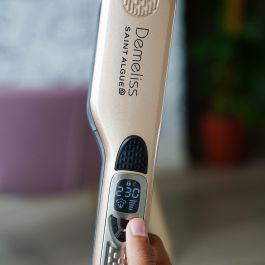 Plancha de pelo a vapor - SAINT ALGUE - Set de regalo Demeliss TITANIUM SMOOTH RITUAL - Cepillo desenredante - Dorado