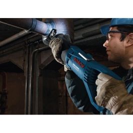 Bosch Professional GSA 1100 E Sierra de Sable Profesional 1100W, capacidad de corte 230mm en madera, incluye 2 hojas y estuche Bosch Professional GSA 1100 E Sierra de Sable Profesional 1100W, capacidad de corte 230mm en madera, incluye 2 hojas y estuche