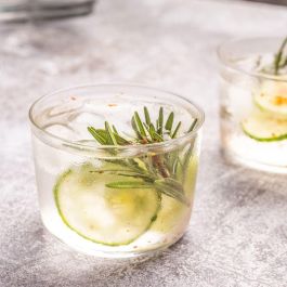 La Mediterranea Vaso Chiquito 240 ml. Dimensiones: 8,1 cm (Ancho) x 5,8 cm (Alto) x 7,9 cm (Largo) (24 Unidades)