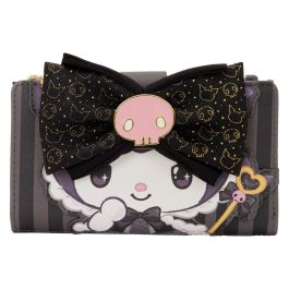 Loungefly Cartera 20th Anniversary Kuromi Hello Kitty, Billetera 15.24x2.54x9.53cm