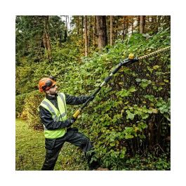 DeWALT DCMPH566N-XJ Tijera de Poda de Altura a Batería 18V, Corte 2.5 cm 2800 spm, Longitud 55 cm, 5 Ah, Negro/Amarillo