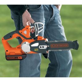 Black + Decker Podadora inalámbrica Litio 18V 2Ah, guía 20cm, 2.3kg ligera, corta 200 ramas 3.5cm, incluye batería y cargador