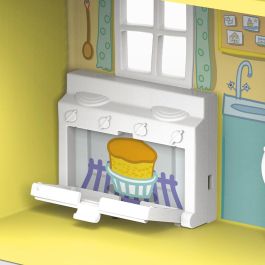 Hasbro F2167 Peppa Pig Casa Familiar Playset con 6 Accesorios: Cama, Sofá, Mesa. Puertas Horno/Nevera. Niños +3 Años