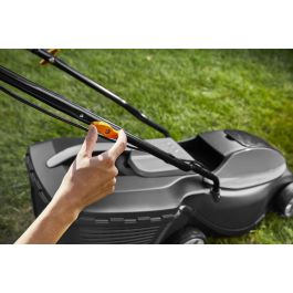 Alpina AL 3020 Li Kit: Cortacésped a batería 30 cm, 20V 4Ah Li-ion, ultracompacto. Incluye cargador y batería.