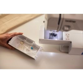 Brother Máquina de coser RL-417, Mecánica, 17 funciones de costura, Brazo libre, Iluminación LED, Incluye DVD