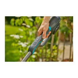 GARDENA PowerTrim 30/18V P4A - Desbrozadora y Cortabordes 2 en 1, Sin Cables, Batería 18V, Color Gris