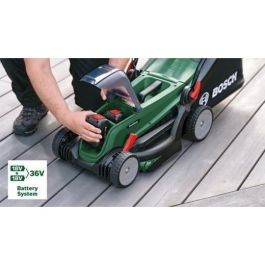 Cortacésped Bosch UniversalRotak 37-550 (con 2 baterías de 4 Ah y cargador) Cortacésped Bosch UniversalRotak 37-550 (con 2 baterías de 4 Ah y cargador)